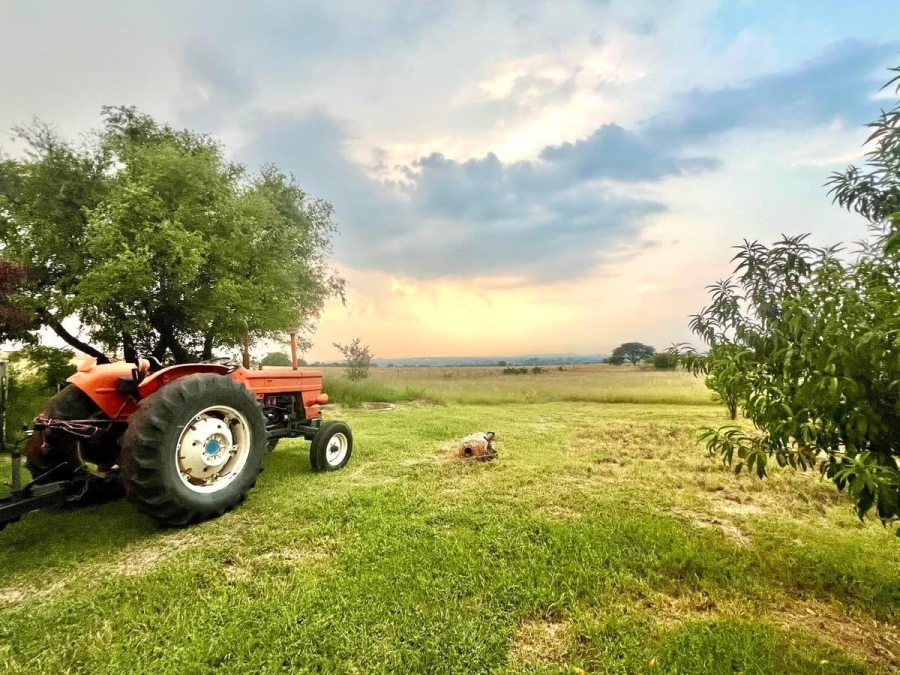 6 Bedroom Property for Sale in Wilgeboom A H North West